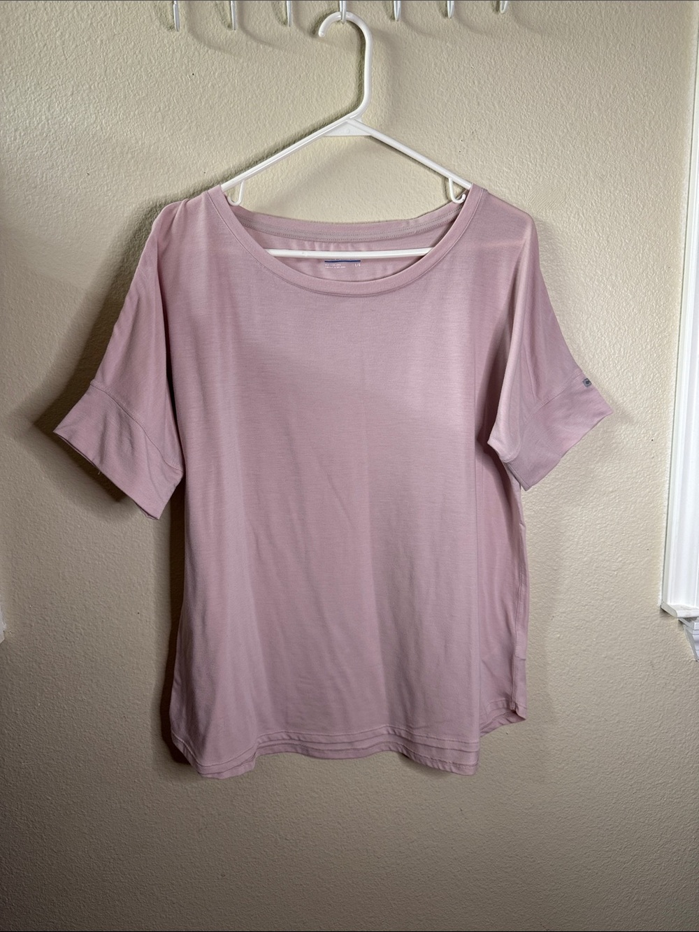 Columbia Women’s Short Sleeve Tee in Dusty Rose